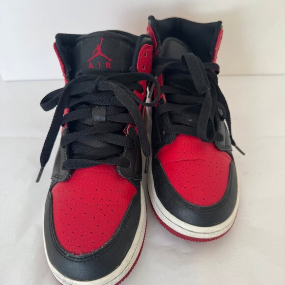 Nike Air Jordan 1 Mid Banned Black Red Bred Retro Shoes-sz. 5Y - Picture 2 of 8